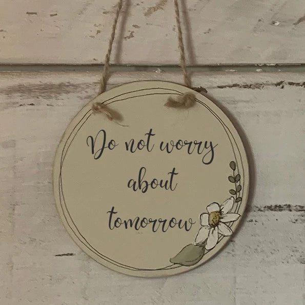 Personalised Daisy Round Plaque 9925