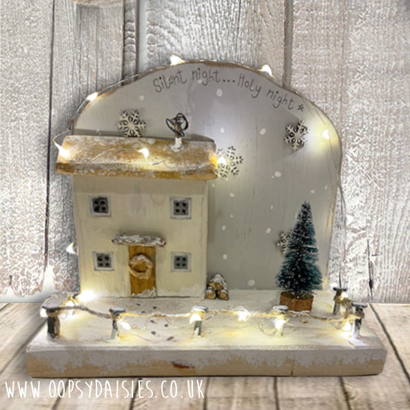 Daisy Village - Christmas House Light Up Scene 12203