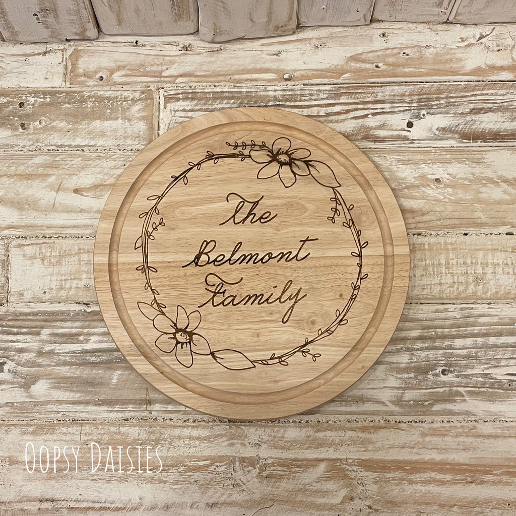Chopping Board Round with Daisy Wreath - Personalised 13403
