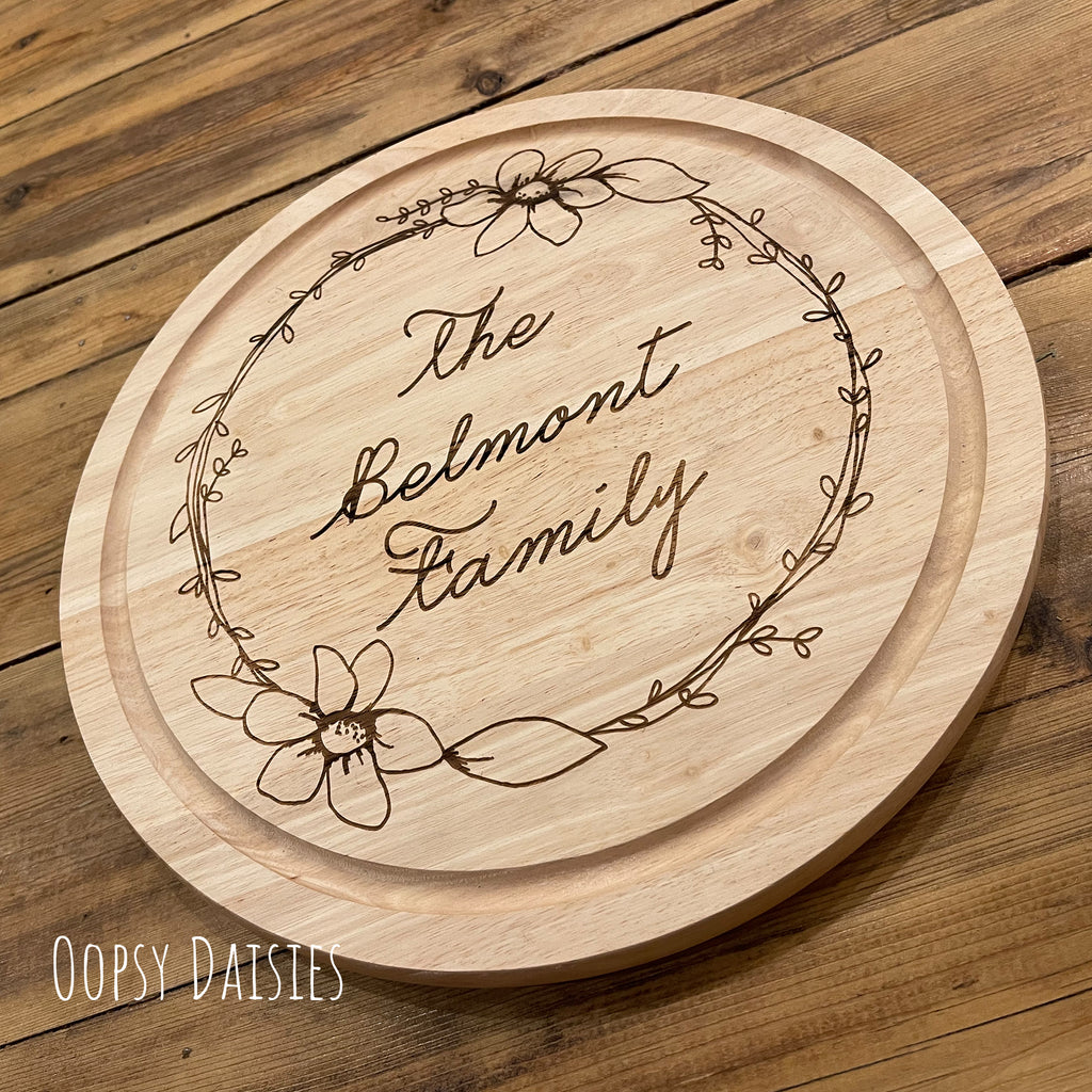 Chopping Board Round with Daisy Wreath - Personalised 13403