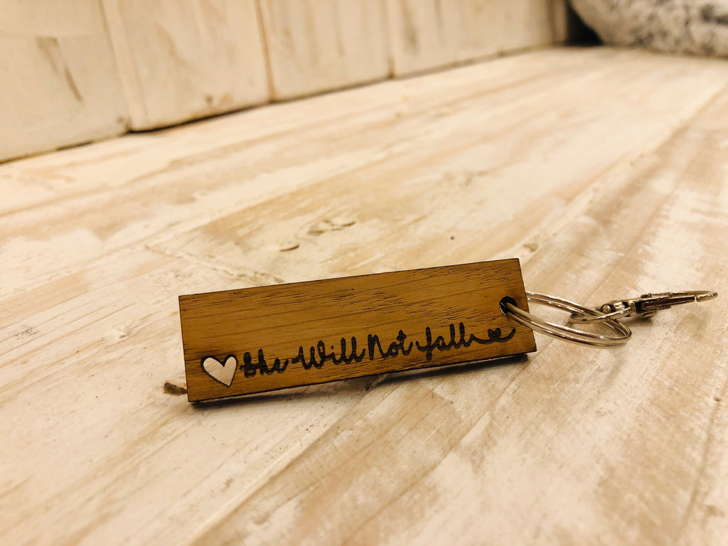 Keyring Tag with Heart - She Will Not Fall 9050